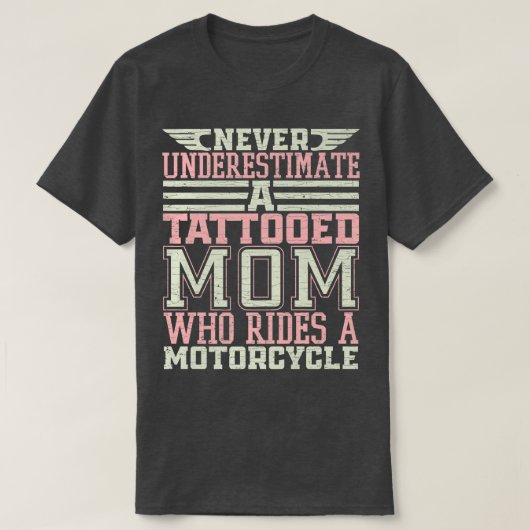 タトゥー入りママ自動二輪車乗り Tシャツ (デザイン正面)