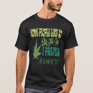 タバコを吸いたいポットをかき混ぜる人がある Tシャツ