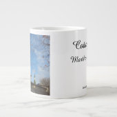 タバナクルと教会の尖塔 – Martha's Vineyard ジャンボコーヒーマグカップ (正面)