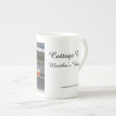 タバナクルステンドグラス – Martha's Vineヤード ボーンチャイナマグカップ (正面右)