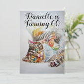 タビーキャット女性60th誕生日招待状 招待状 (スタンド正面)