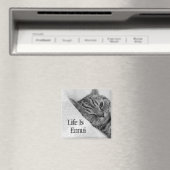 タビー猫が倒れているエヌイ生き方 マグネット (インサイチュ (食洗機))