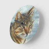 タビー素晴らしキャットクローズアップグラファイト鉛筆ポルトラ ラウンド壁時計 (傾斜)