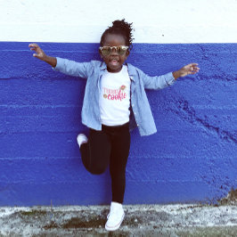 タフな女の子 T シャツ