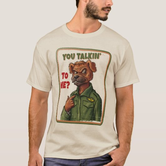 タフドッグの態度 - ビンテージミリタリーアニマルアート Tシャツ (正面)