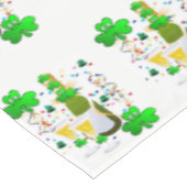 タブレックロサンパトリックのクローバーワインお祝い テーブルクロス (アングル)