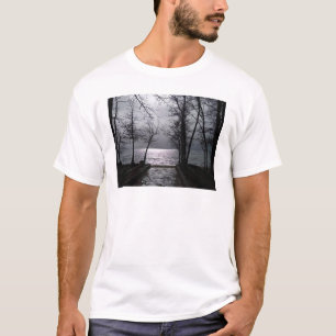 タホ湖への道 Tシャツ