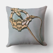 タラのブローチ、Bettystownから、郡Meath (カリフォルニア クッション (裏面)