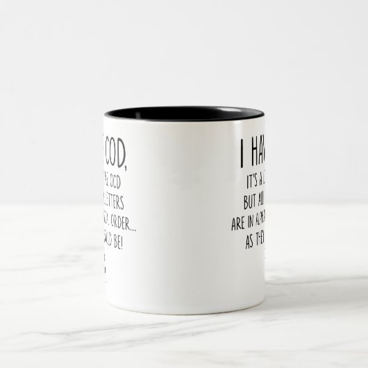 タラはタラに似ているけど全部文字だ ツートーンマグカップ (中央)