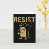 タリおもしろいに抗議するペンギン カード (黄色い花)