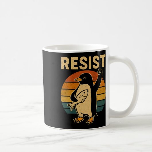 タリおもしろいに抗議するペンギン コーヒーマグカップ (右)