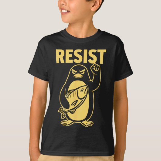 タリおもしろいに抗議するペンギン Tシャツ (正面)