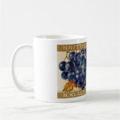 タリン、エストニアの干しぶどうのチョコレート・バーのラッパーのマグ コーヒーマグカップ (左)