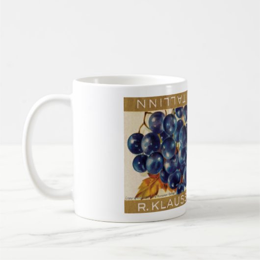 タリン、エストニアの干しぶどうのチョコレート・バーのラッパーのマグ コーヒーマグカップ (左)