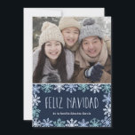 タルジェタドナヴィダモデナレトラ シーズンカード<br><div class="desc">Esta tarjeta de Navidad moderna incluye la frase "Feliz Navidad" rodeado por un borde hermosos copos de nieve de color azul y un fondo azul oscuro.</div>