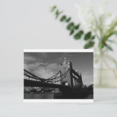 タワーブリッジ白黒イメージ ポストカード (スタンド正面)