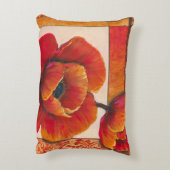 タンとオレンジの背景にポピーの花 アクセントクッション (裏面(縦))