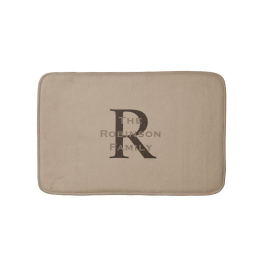 タンとブラウンの名前のモノグラム バスマット (正面)
