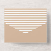 タンと白ストライプのが1つの結婚式の招待 オールインワン招待状 (裏面)
