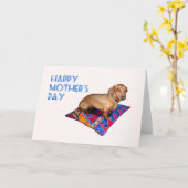 タンのダックスフントの東洋のクッション、幸せな母の日 カード (黄色い花)