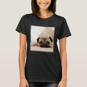 タンの女性パグ Tシャツ