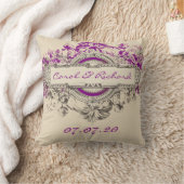 タンの紫色の灰色のヴィンテージの花の結婚式の恋人 クッション (ブランケット)