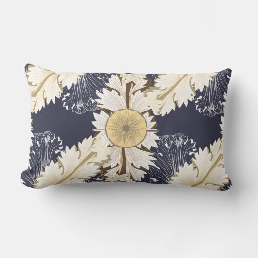 タンの華美なギリシャのスクロールされた葉 ランバークッション (正面)