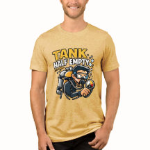 タンクの空気が半分 Funny スキューバダイバーTシャツ