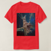 タンク内の魚 Tシャツ (デザイン正面)