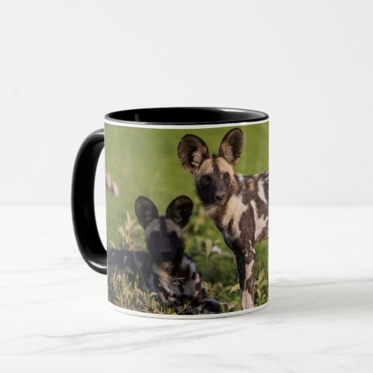 タンザニアのアフリカノロワケ犬 マグカップ (正面左)