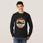 タンザニアの山とヤシの木 Tシャツ (正面フル)
