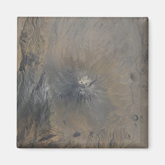 タンザニアのOl Doinyo Langai マグネット (正面)