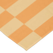 タンジェリンとホエッストライプのベリーパターンデザイン テーブルクロス (アングル)