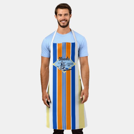 タンデムサーフィンハワイアンヴィンテージサーフデザイン – 青 エプロン (着用した状態)