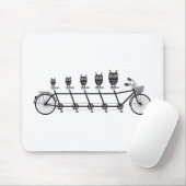 タンデム自転車のかわいいフクロウ マウスパッド (マウス)