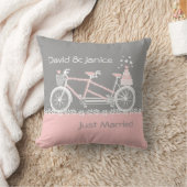 タンデム自転車の結婚式の記念品の枕 クッション (ブランケット)