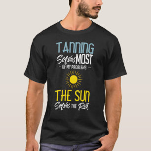 タンニングベッドタンスプレーサロン引用文インドアサンバス Tシャツ