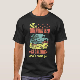 タンニングベッドタンスプレーサロン引用文インドアサンバス Tシャツ