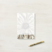 タンバックグラウンドのフローヘッドフレスコ ポストイット (デスク上)