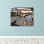 タンパフロリダのリバーウォーク キャンバスプリント (インサイチュ (ウッドフロア))