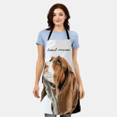 タンブラック&ホワイトバセットハウンド愛好家 エプロン (着用した状態)