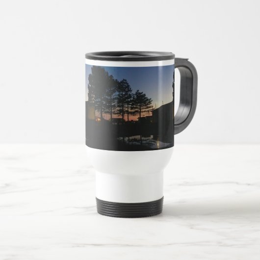 タンブラーと松と夕日の写真 トラベルマグ (正面右)