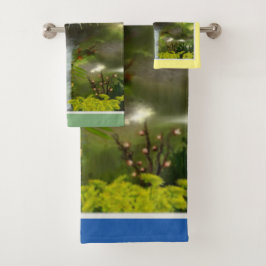 タンポポのシュールな目の夢 バスタオルセット