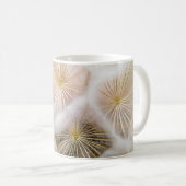 タンポポの白い花 コーヒーマグカップ (正面右)
