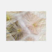 タンポポの白い花 フリースブランケット (正面(横))