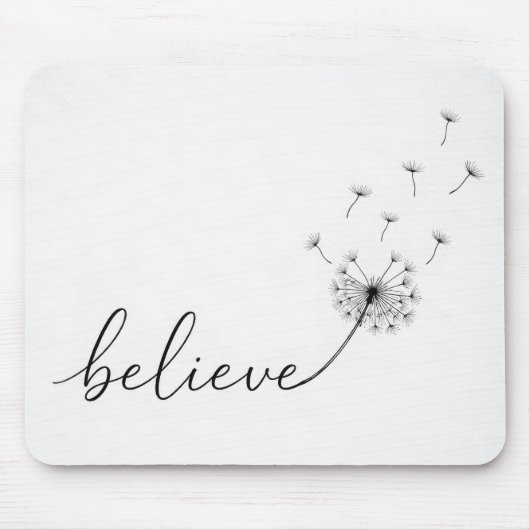 タンポポの綿毛が舞う Believe テキスト マウスパッド (正面)