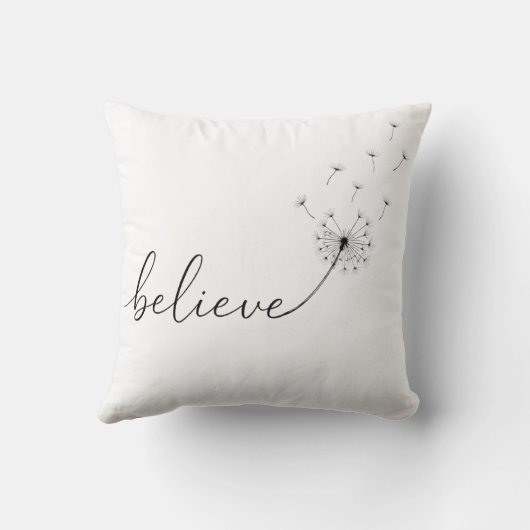 タンポポの芽とBelieve（信じる）テキスト クッション (裏面)