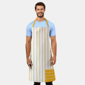 タンポポストライプのンイエローオールオーバープリントエプロン エプロン (着用した状態)