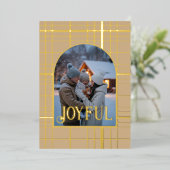 タン&ゴールドのギンガムチェックのクリスマスホリデーフォト 箔シーズンカード (立ち正面)