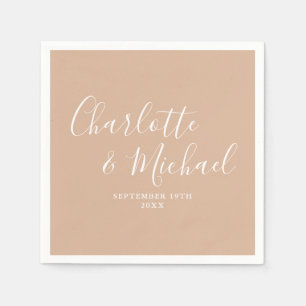 タン タウペ エレガント シグネチャー スクリプト ウェディング スタンダードカクテルナプキン